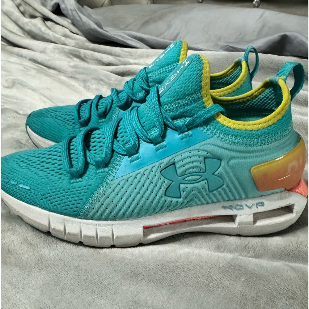 UnderArmour Hover women’s size 7.5